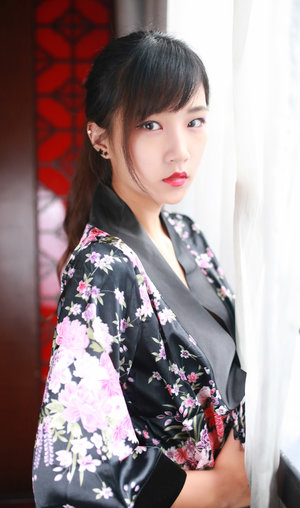 《伦敦空姐美版2023》